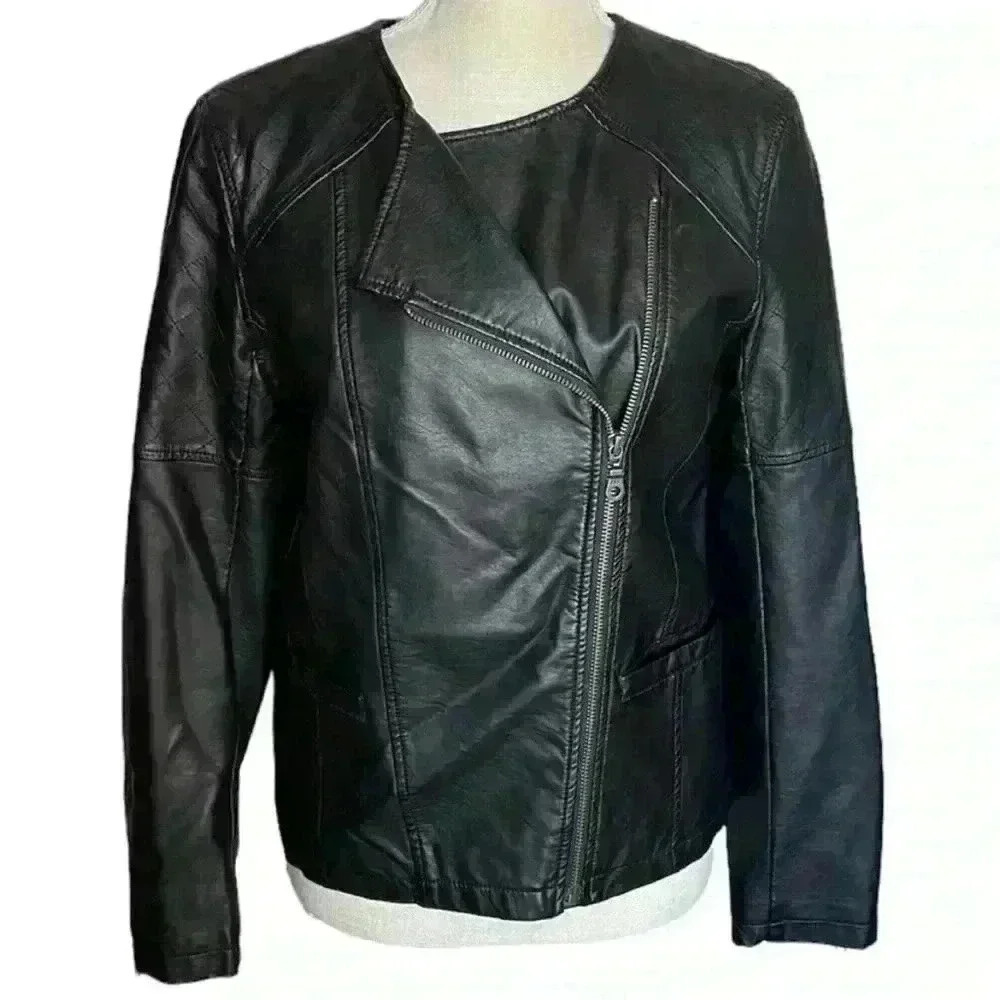 Gap Moto Jacket in Faux Leather Black Size Small EUC